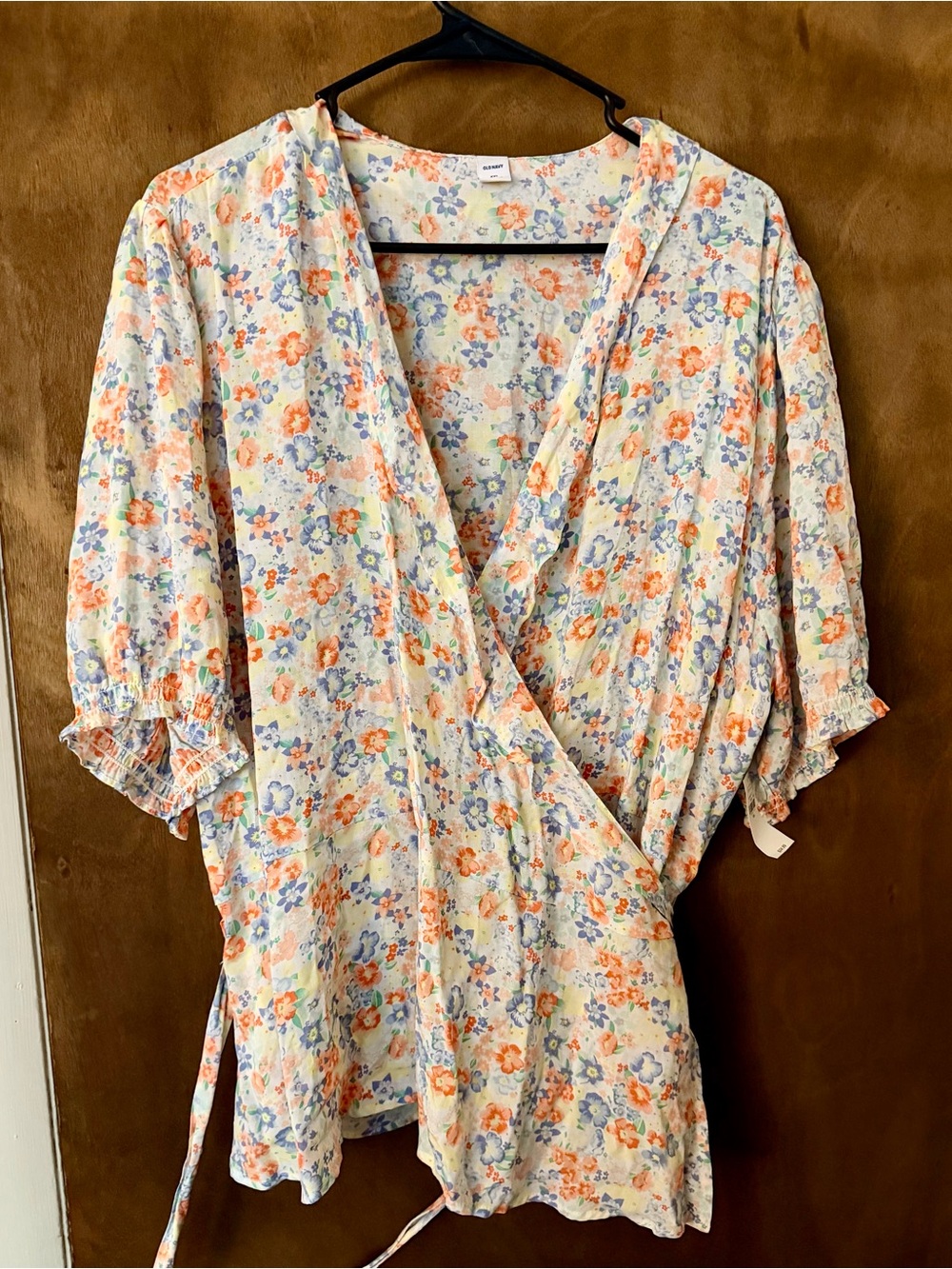 New Old Navy Floral Wrap Top